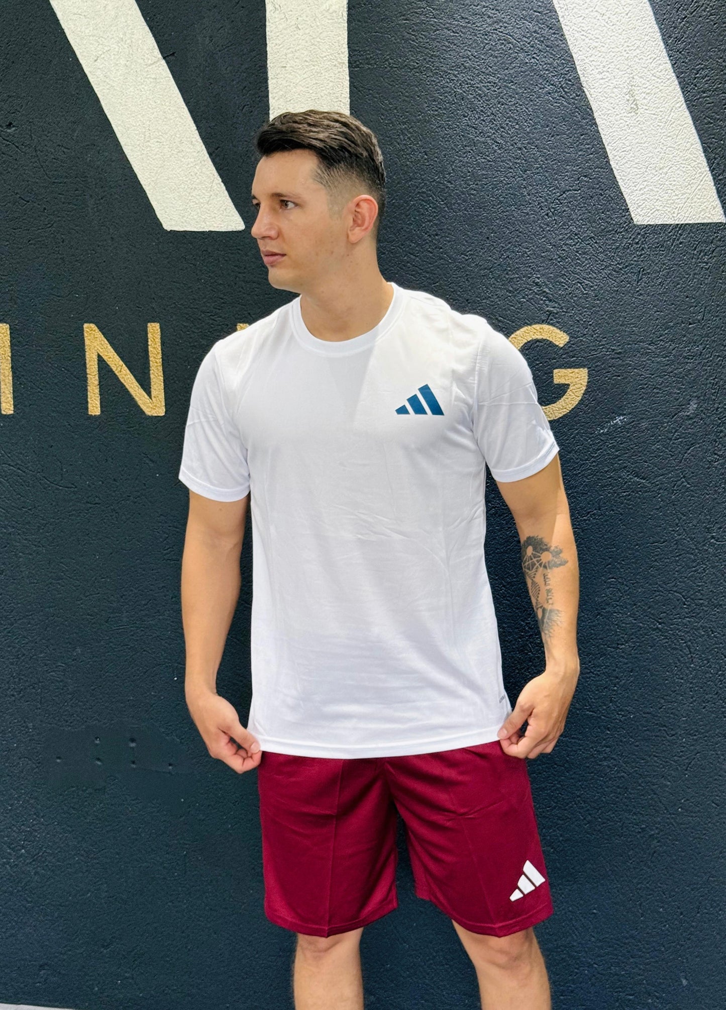 CONJUNTO ADIDAS IMPORTADO (ENTREGA GRATIS)